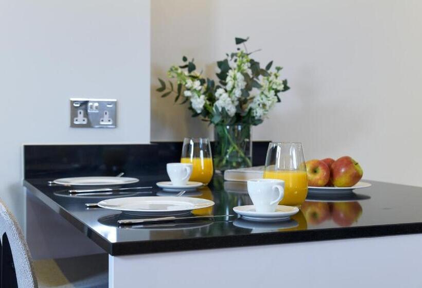 Апартаменты 1 Спальня, Cheval Harrington Court At South Kensington