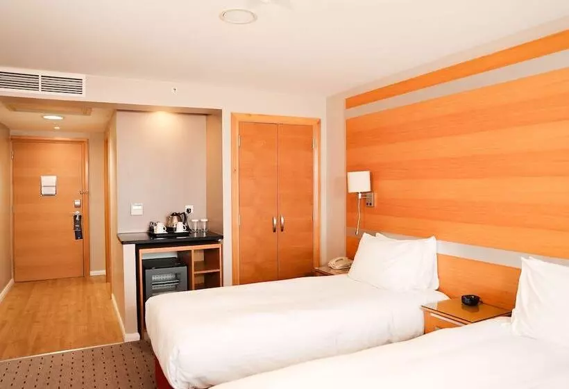 اتاق استاندارد, Doubletree By Hilton  Milton Keynes