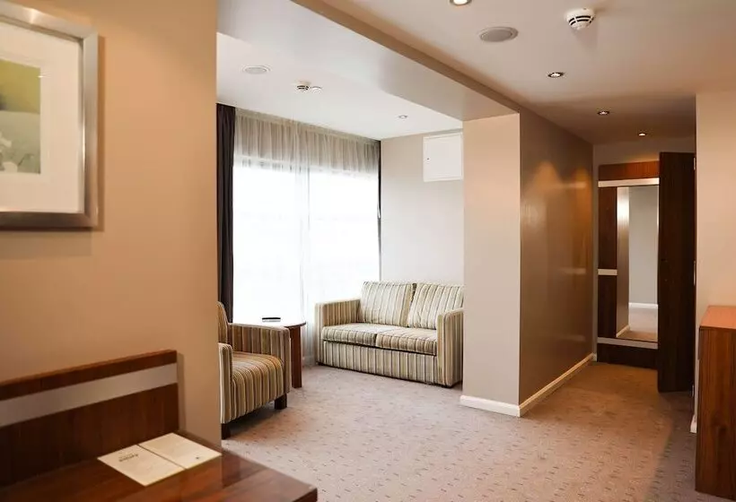 سوییت, Doubletree By Hilton  Milton Keynes