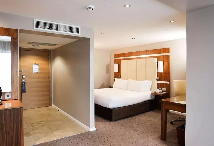 سوییت, Doubletree By Hilton  Milton Keynes