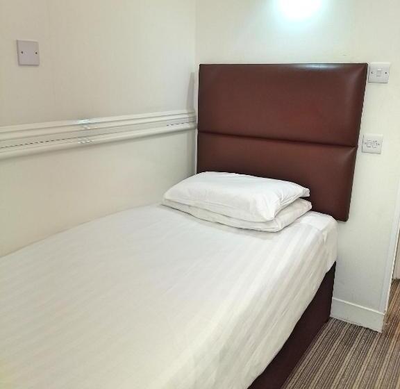 标准单人间, Garden Court