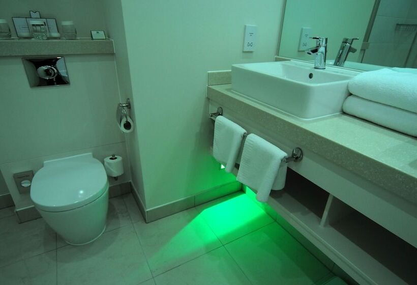 Номер Стандарт, Voco Winchester Hotel & Spa, An Ihg Hotel