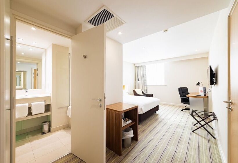 Номер Стандарт 2 Двуспальные Кровати, Voco Winchester Hotel & Spa, An Ihg Hotel