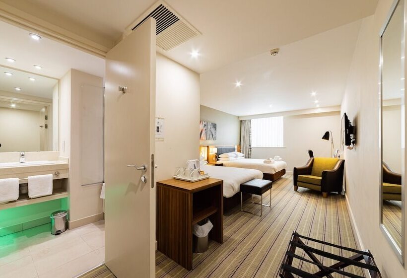 Номер Стандарт 2 Двуспальные Кровати, Voco Winchester Hotel & Spa, An Ihg Hotel