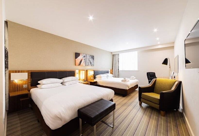 Номер Стандарт 2 Двуспальные Кровати, Voco Winchester Hotel & Spa, An Ihg Hotel