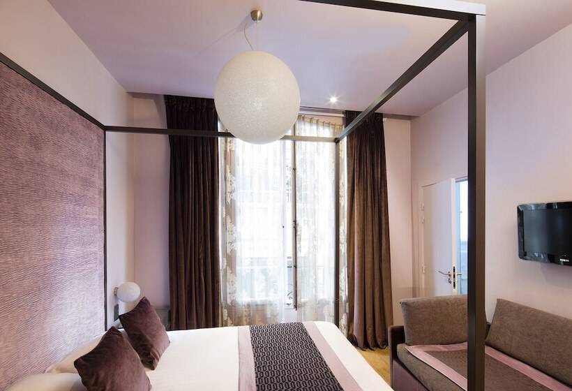 غرفة قياسية, Louvre Bons Enfants