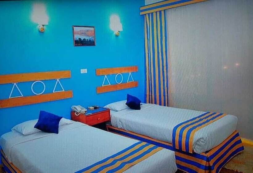 اتاق استاندارد با چشمانداز استخر, Marhaba Palace