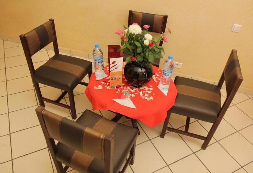 Семейный Номер, New Farah