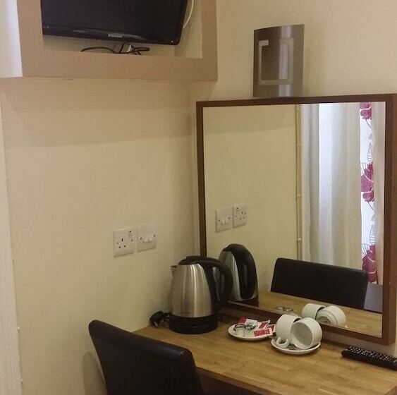 标准间, Notting Hill Gate