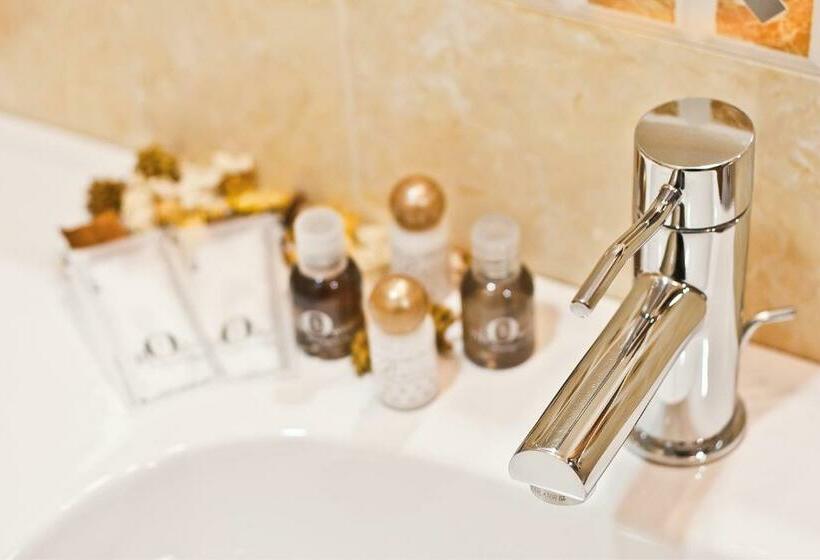 חדר סטנדרט, Papavistarelais