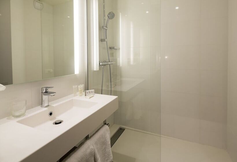 标准间, Paris Vaugirard