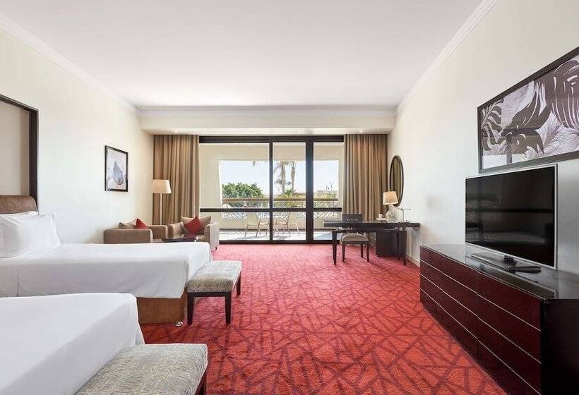 اتاق استاندارد با تراس, Radisson Blu Hotel & Convention Center, Alexandria