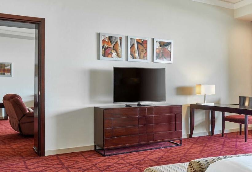 Suite with Terrace, Radisson Blu Hotel & Convention Center, Alexandria