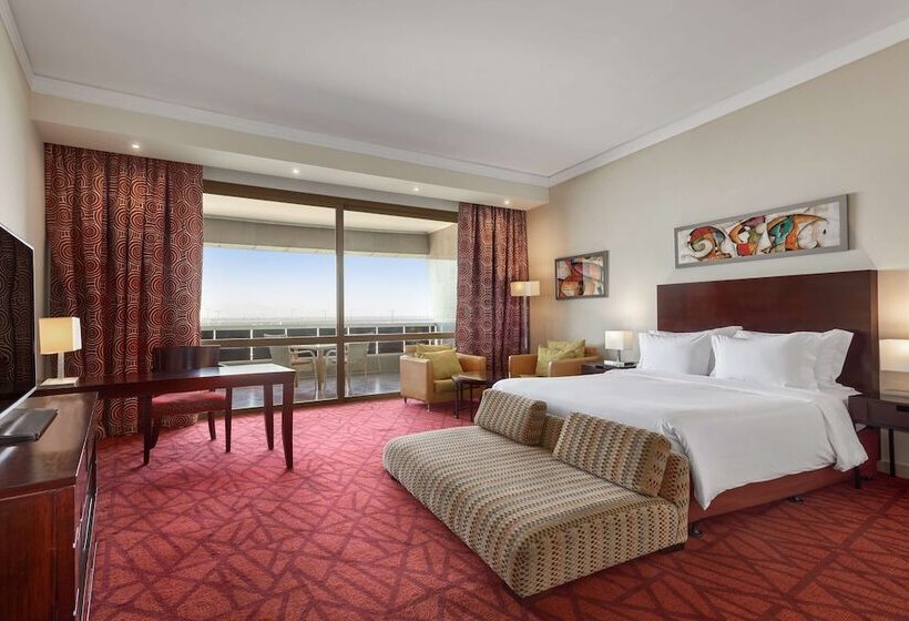 Suite with Terrace, Radisson Blu Hotel & Convention Center, Alexandria