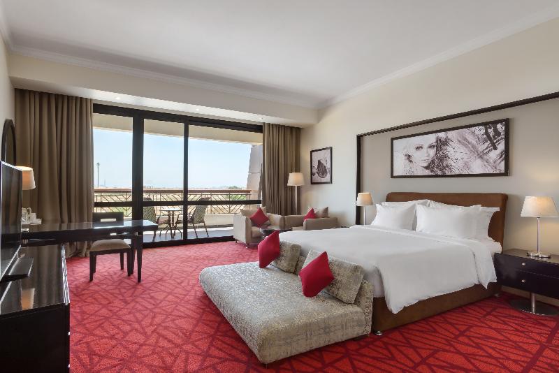 اتاق استاندارد با تراس, Radisson Blu Hotel & Convention Center, Alexandria
