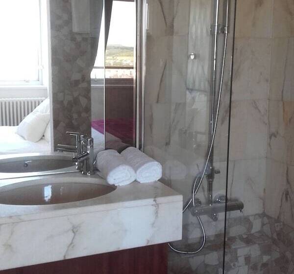 Номер Стандарт, The Originals City, Hôtel Le Concorde Panoramique, Thionville