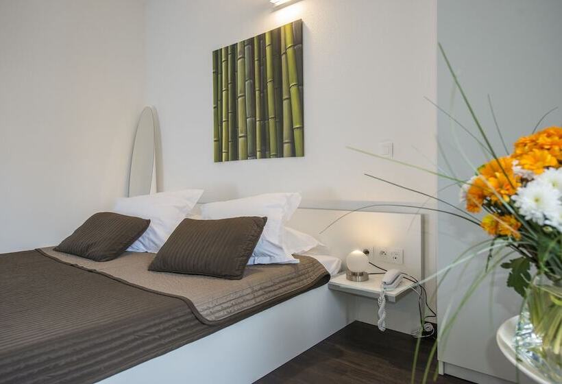 غرفة قياسية, Appart Hôtel Des Capucins