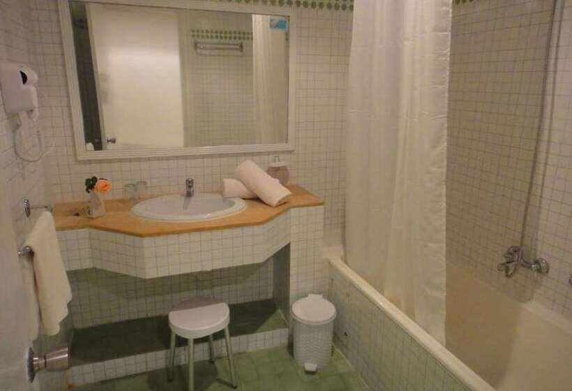 חדר סטנדרט יחיד, Chiraz Club   Families Only