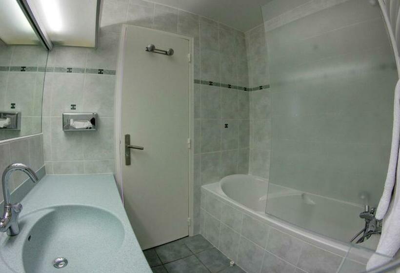 四人标准间, Le Val Chavière