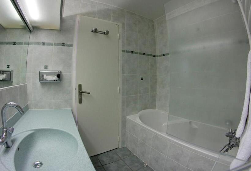 标准三人间, Le Val Chavière