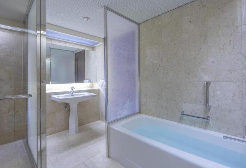 Люкс Клуб, Grand Prince Hotel Takanawa