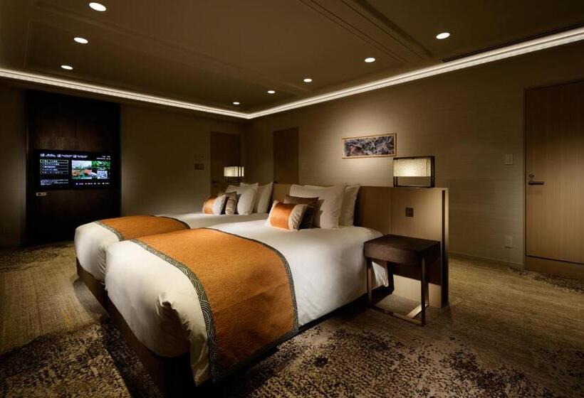 Люкс Клуб, Grand Prince Hotel Takanawa