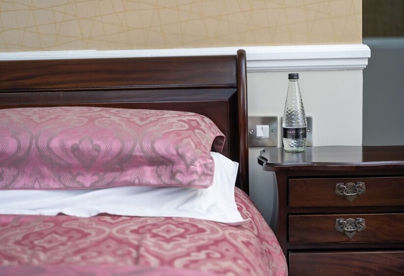 חדר סופריור, Guildford Manor Hotel & Spa