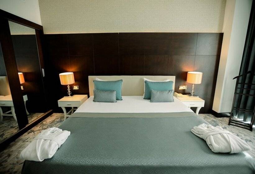 سوییت اجرایی, Baia Bursa