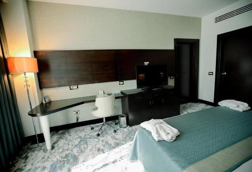 سوییت اجرایی, Baia Bursa