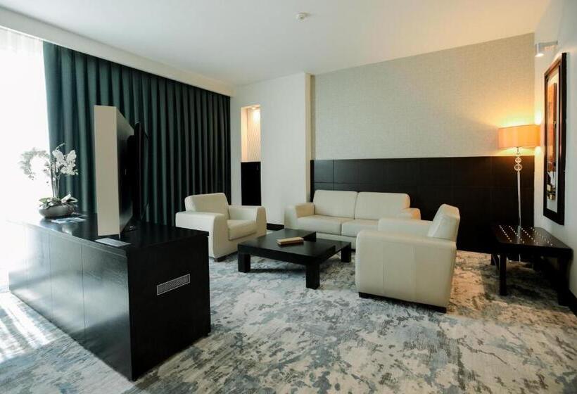 سوییت جونیور, Baia Bursa