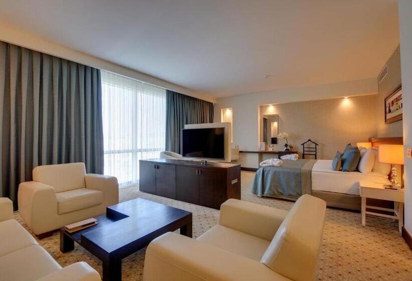 سوییت جونیور, Baia Bursa