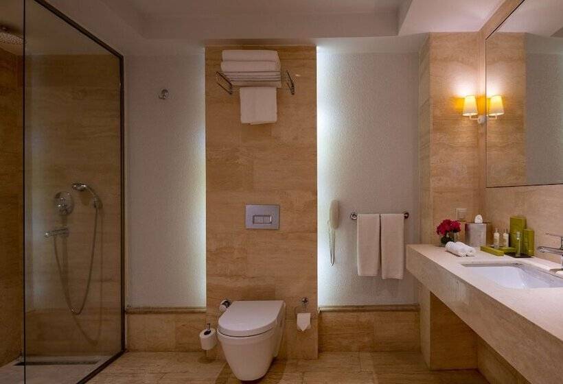 Номер Superior Кровать Куин, Doubletree By Hilton Bodrum Marina Vista