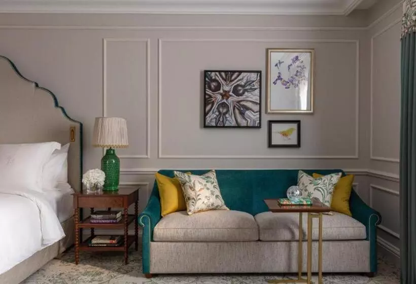 キングサイズベッドのデラックスルーム, Four Seasons Hotel Hampshire