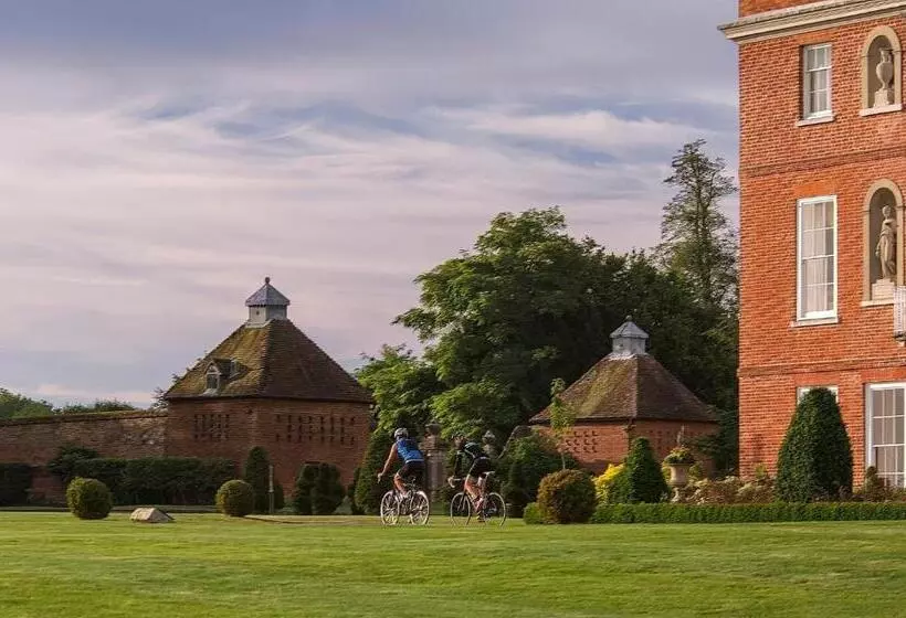 キングサイズベッドのデラックスルーム, Four Seasons Hotel Hampshire