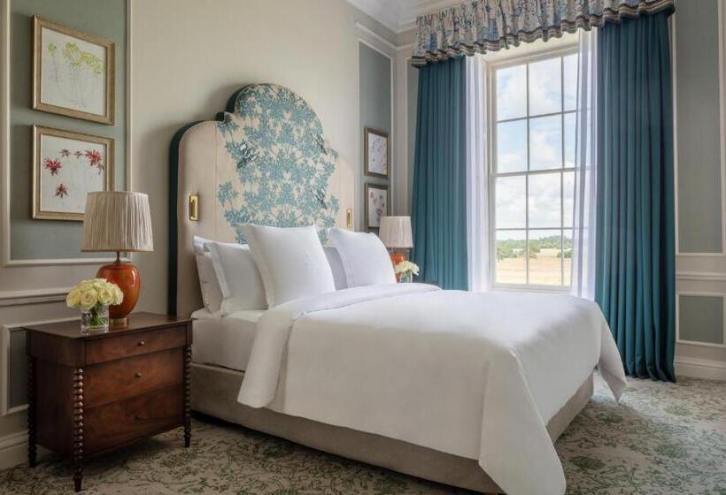 جناح, Four Seasons Hotel Hampshire