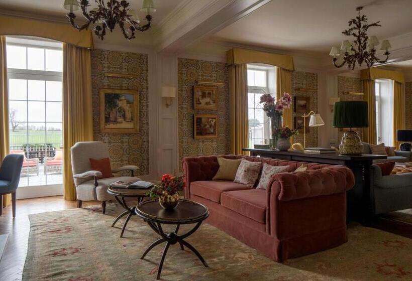 Королевский Люкс, Four Seasons Hotel Hampshire