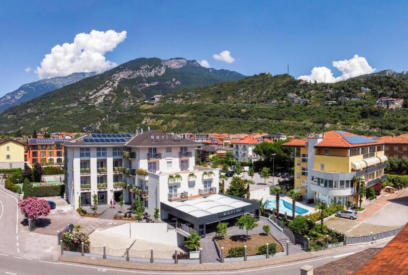 חדר אקונומי, Gotì