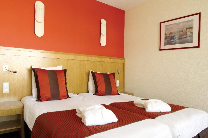 디럭스 룸, The Lensbury Resort