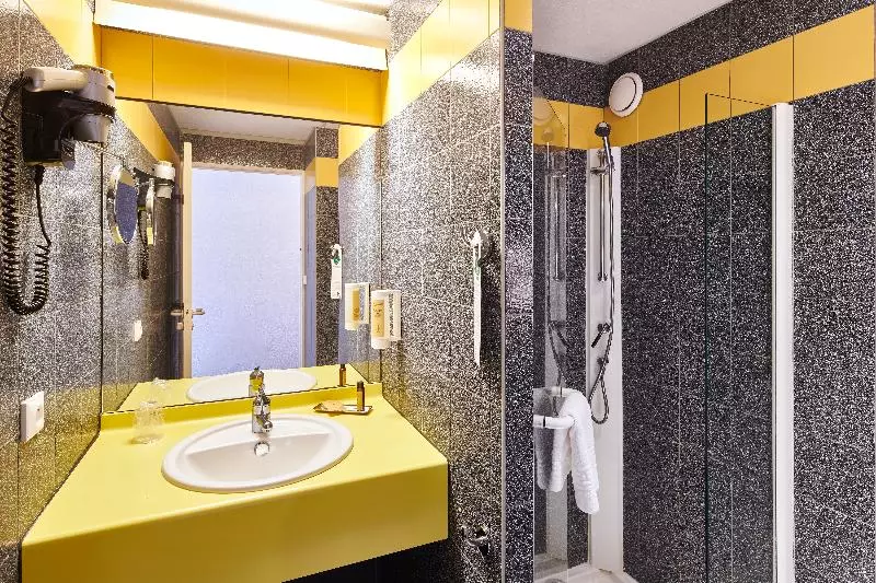 デラックスルーム, The Lensbury Resort