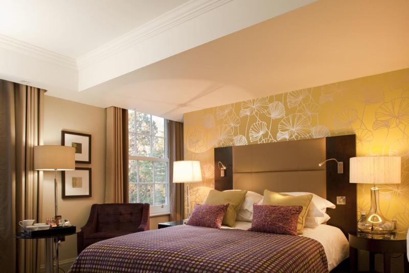 디럭스 룸, The Lensbury Resort