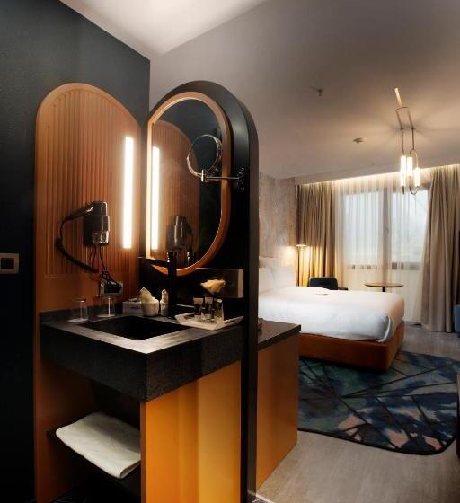 اتاق سوپریور با چشم‌انداز باغ, Mercure Istanbul Bakirkoy