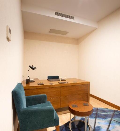 سوییت جونیور, Mercure Istanbul Bakirkoy