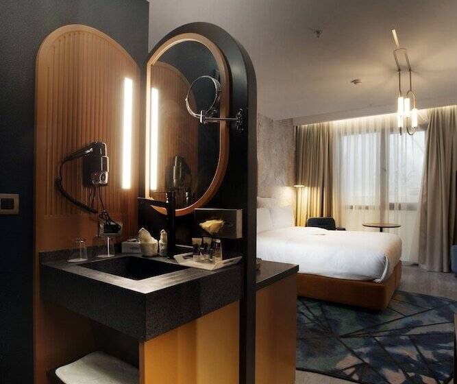 اتاق سوپریور با چشم‌انداز باغ, Mercure Istanbul Bakirkoy