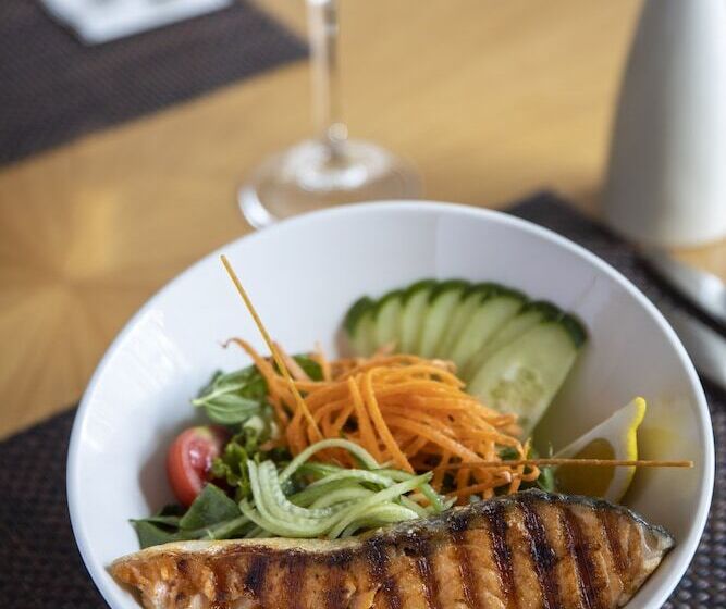 اتاق سوپریور با چشم‌انداز باغ, Mercure Istanbul Bakirkoy