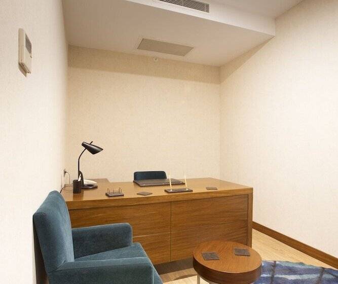 سوییت جونیور, Mercure Istanbul Bakirkoy