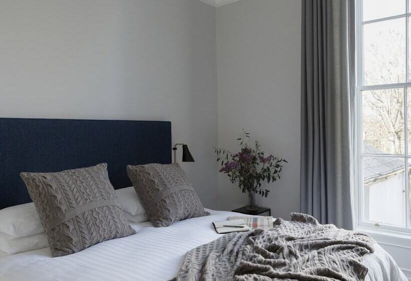 חדר דלוקס, Pembroke Hall