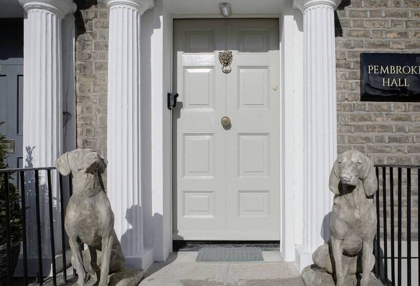 חדר דלוקס, Pembroke Hall