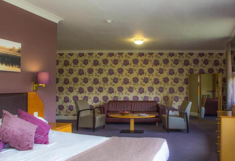 Люкс, The Essex Golf & Country Club