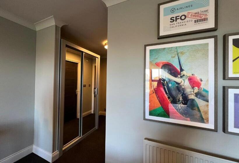 Номер Deluxe, The Essex Golf & Country Club