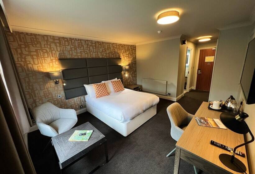 Номер Deluxe, The Essex Golf & Country Club